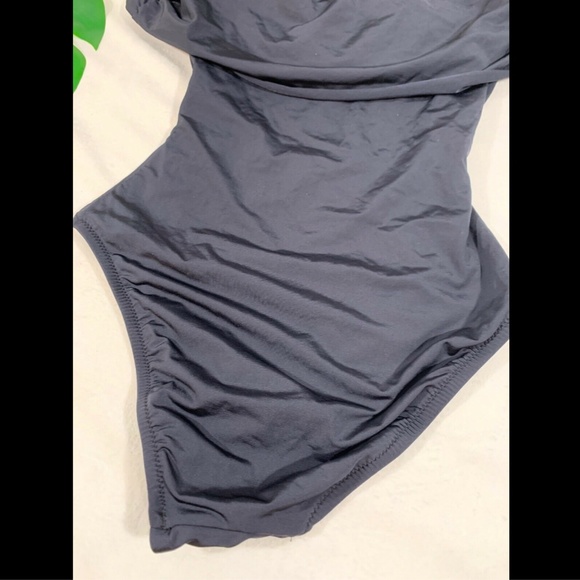 NEW $132 Trina Turk Off the Shoulder One-Piece Swimsuit‎ Black [SZ 2 ] - Picture 8 of 8